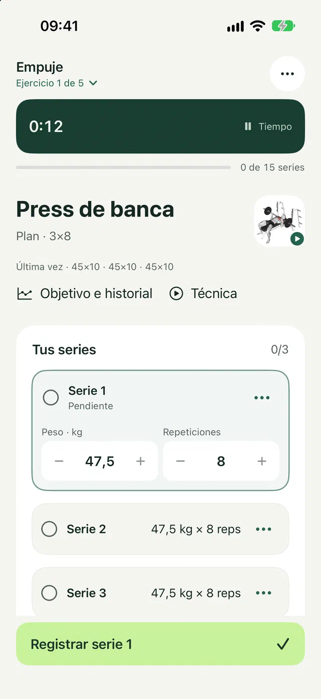 Una serie de press de banca a punto de registrarse: 47,5 kilos y 8 repeticiones.